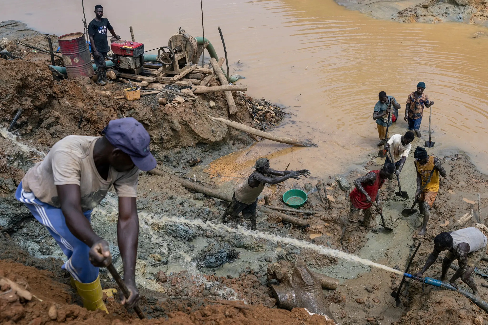 Leçons Politiques du Mexique pour l'Or Ouest-Africain : Pourquoi les Dynamiques Locales sont la Clé du Succès Minier